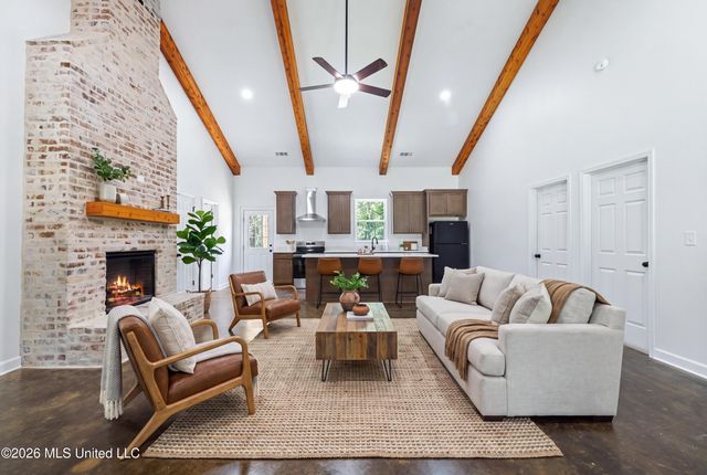 70 Wall Hill Farms, Byhalia, MS 38611