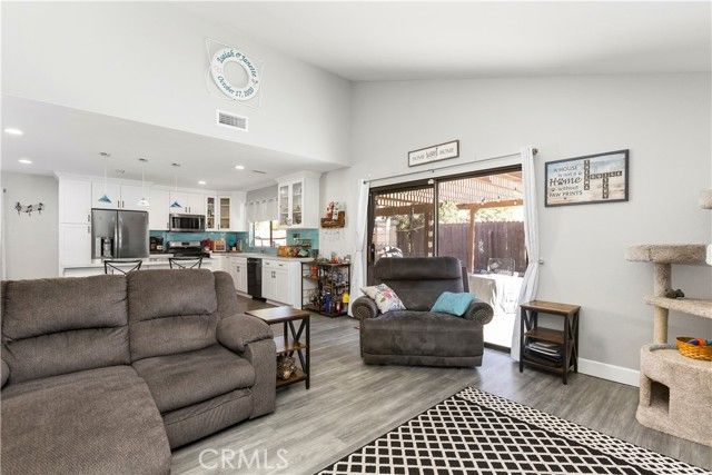 1258 Entrada Glen, Escondido, CA 92027