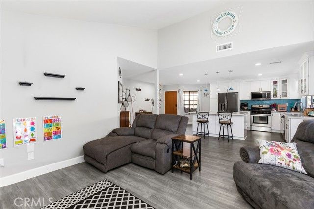 1258 Entrada Glen, Escondido, CA 92027