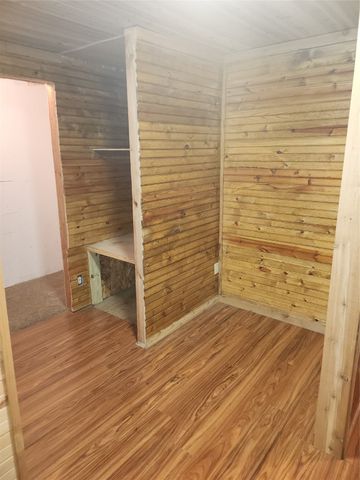 207 Jester Street, Coolidge, TX 76635