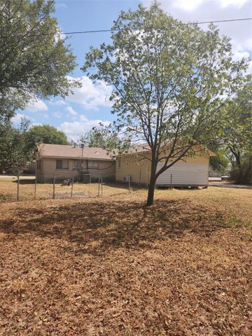 207 Jester Street, Coolidge, TX 76635