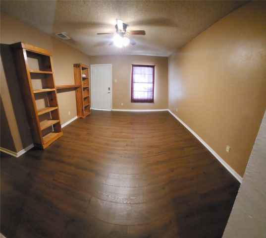 207 Jester Street, Coolidge, TX 76635