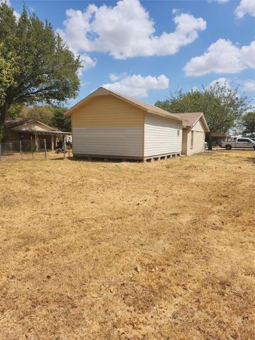 207 Jester Street, Coolidge, TX 76635