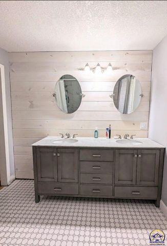 1516 West ST, Emporia, KS 66801