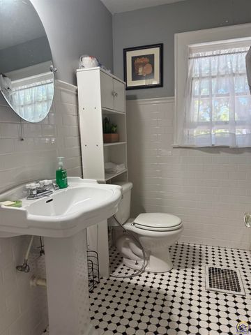 1516 West ST, Emporia, KS 66801