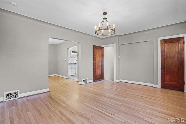 4632 Loughborough Avenue, St Louis, MO 63116