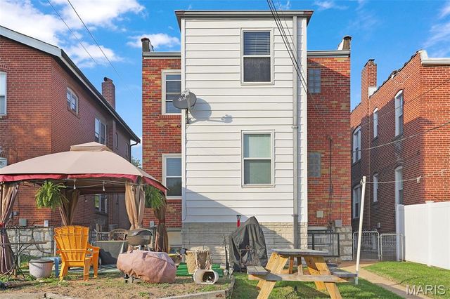 4632 Loughborough Avenue, St Louis, MO 63116