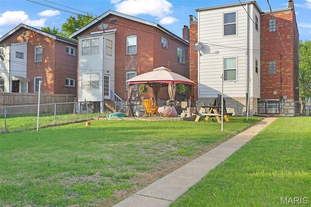 4632 Loughborough Avenue, St Louis, MO 63116