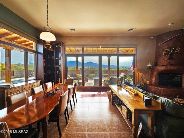 950 W Placita El Cueto, Green Valley, AZ 85622