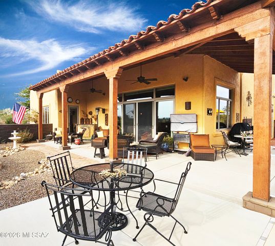 950 W Placita El Cueto, Green Valley, AZ 85622