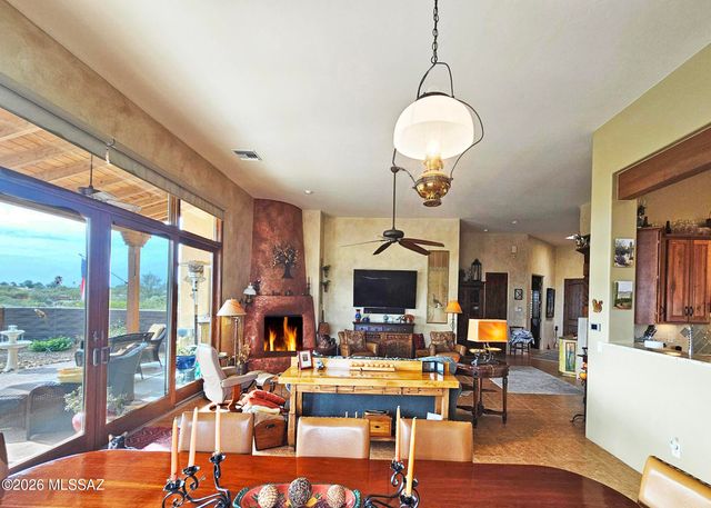 950 W Placita El Cueto, Green Valley, AZ 85622