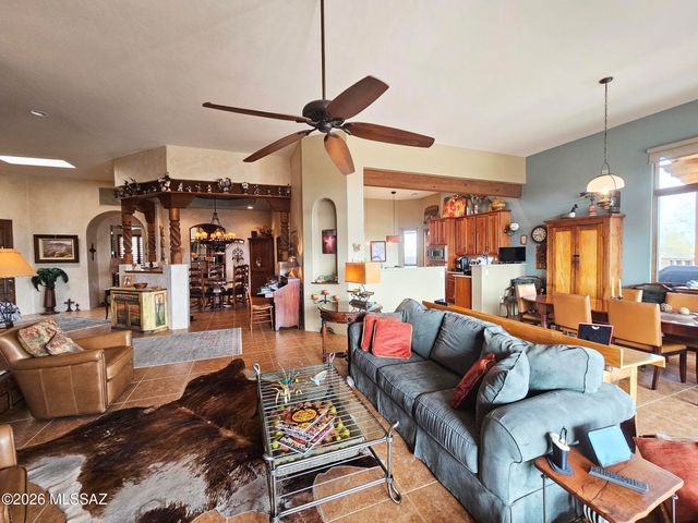 950 W Placita El Cueto, Green Valley, AZ 85622