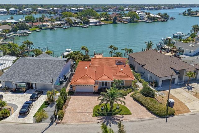 483 HARBOR DRIVE N, Indian Rocks Beach, FL 33785