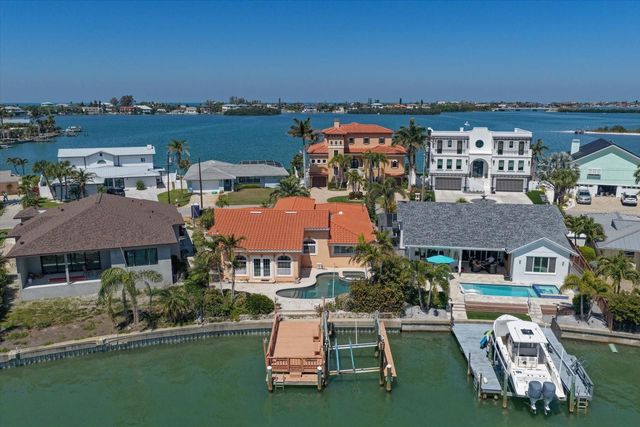 483 HARBOR DRIVE N, Indian Rocks Beach, FL 33785