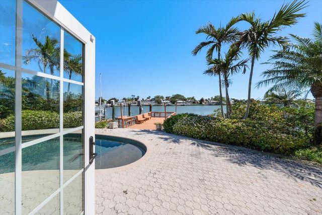 483 HARBOR DRIVE N, Indian Rocks Beach, FL 33785