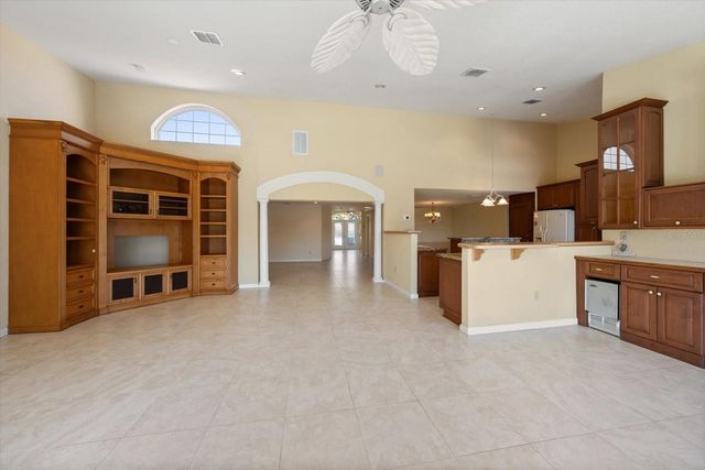 483 HARBOR DRIVE N, Indian Rocks Beach, FL 33785