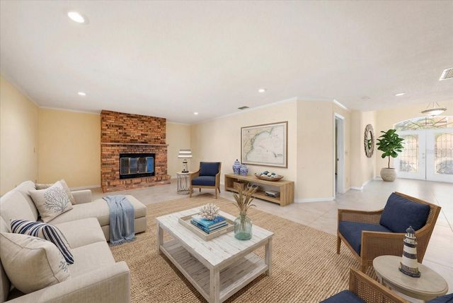 483 HARBOR DRIVE N, Indian Rocks Beach, FL 33785