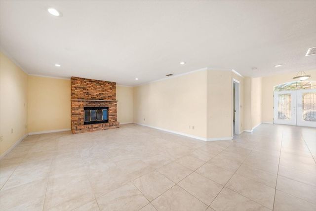 483 HARBOR DRIVE N, Indian Rocks Beach, FL 33785