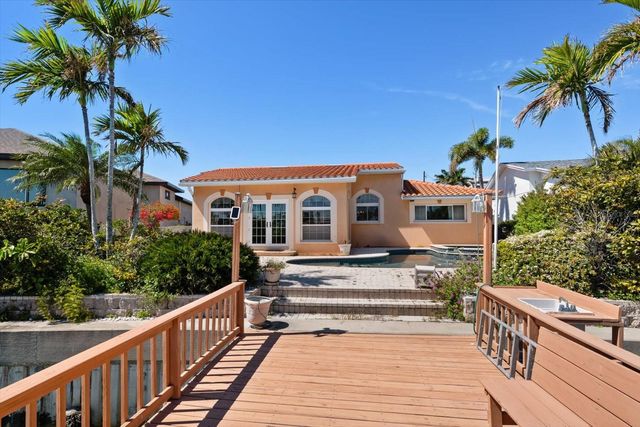 483 HARBOR DRIVE N, Indian Rocks Beach, FL 33785