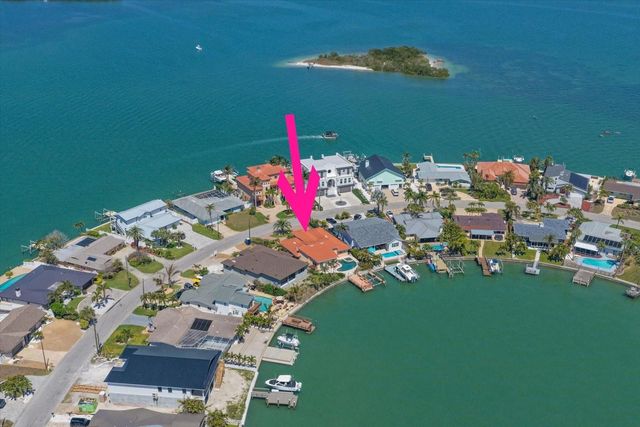 483 HARBOR DRIVE N, Indian Rocks Beach, FL 33785