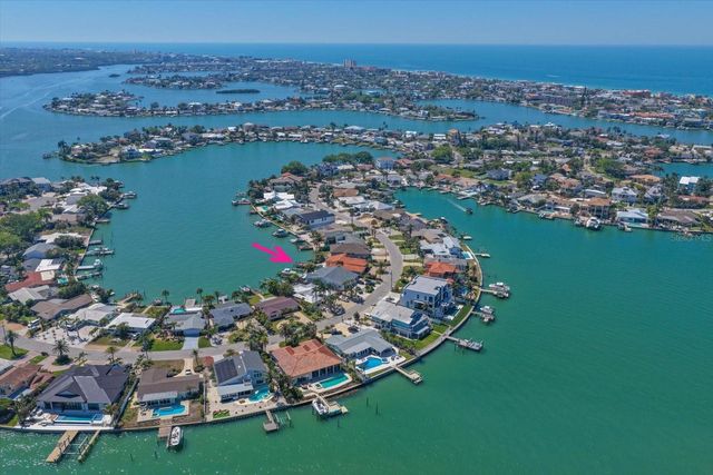 483 HARBOR DRIVE N, Indian Rocks Beach, FL 33785