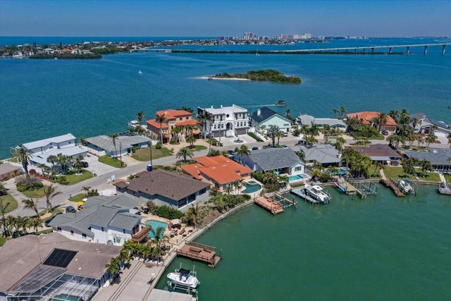 483 HARBOR DRIVE N, Indian Rocks Beach, FL 33785