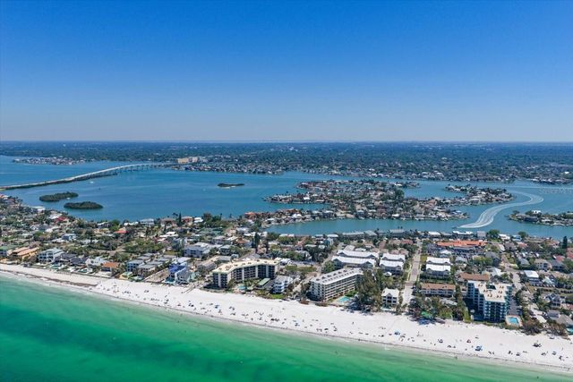 483 HARBOR DRIVE N, Indian Rocks Beach, FL 33785