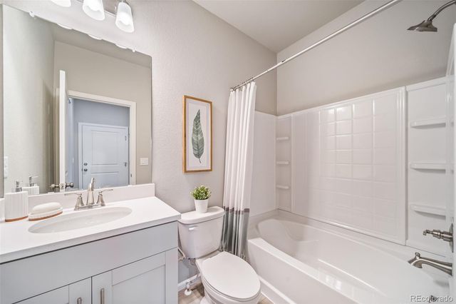 4202 Graywood Drive, Johnstown, CO 80534