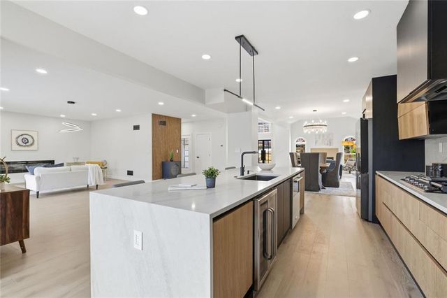 11935 Wildwood Springs Drive, Roswell, GA 30075