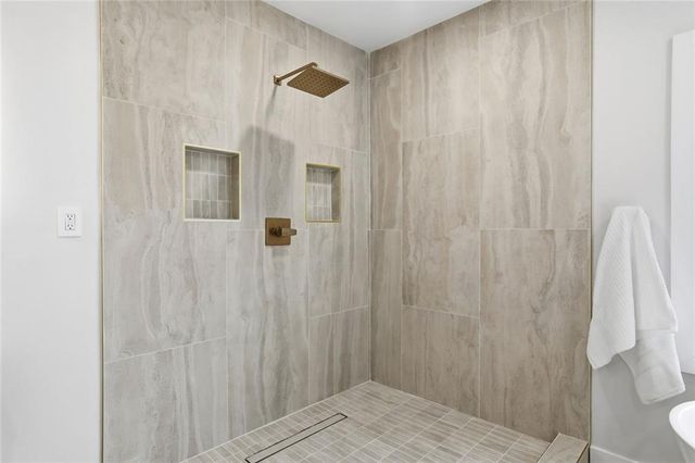 11935 Wildwood Springs Drive, Roswell, GA 30075