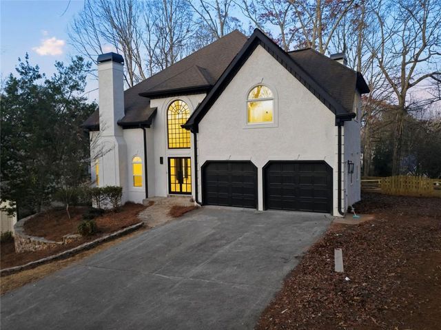 11935 Wildwood Springs Drive, Roswell, GA 30075