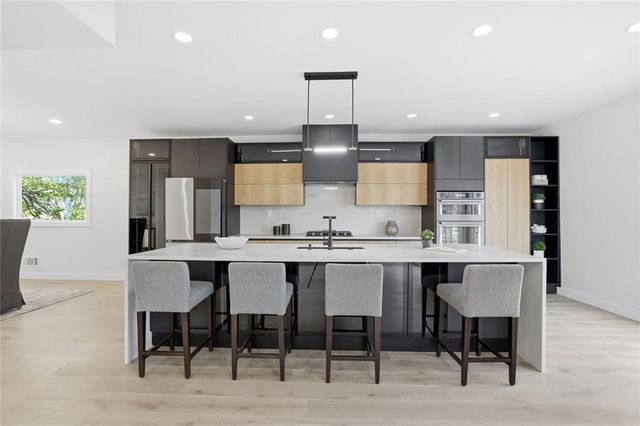 11935 Wildwood Springs Drive, Roswell, GA 30075