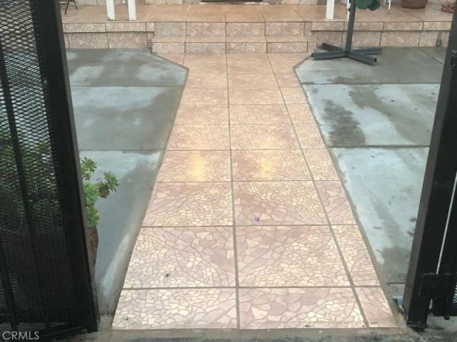 623 623 E 76th St, Los Angeles, CA 90001