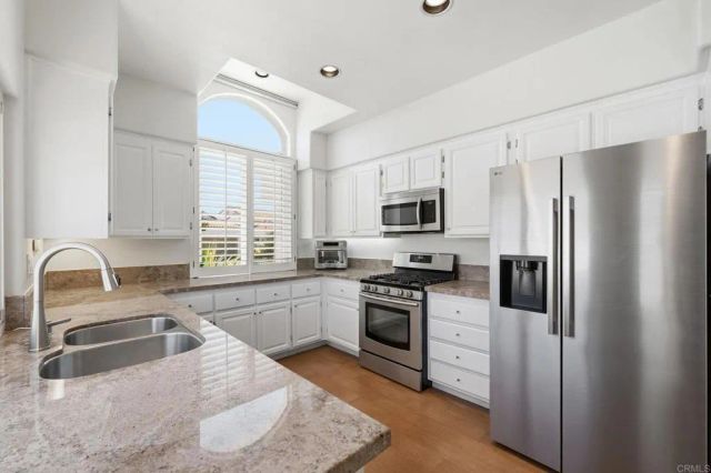 4950 Lerkas Way, Oceanside, CA 92056