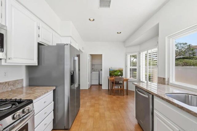 4950 Lerkas Way, Oceanside, CA 92056