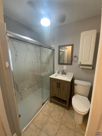 921 SW Frazier AVE, Topeka, KS 66606