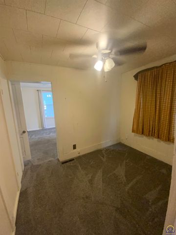921 SW Frazier AVE, Topeka, KS 66606