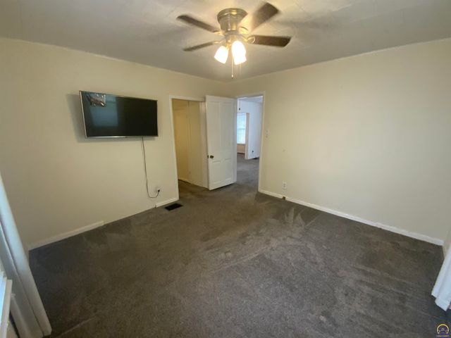 921 SW Frazier AVE, Topeka, KS 66606