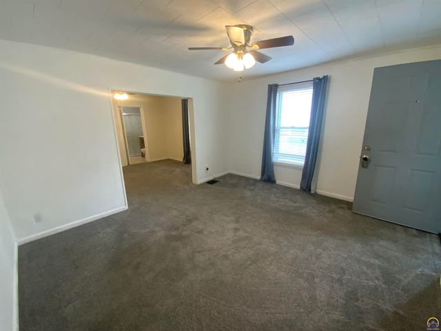 921 SW Frazier AVE, Topeka, KS 66606