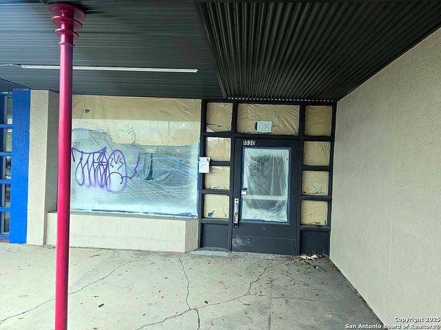 1002 DONALDSON AVE, San Antonio, TX 78228