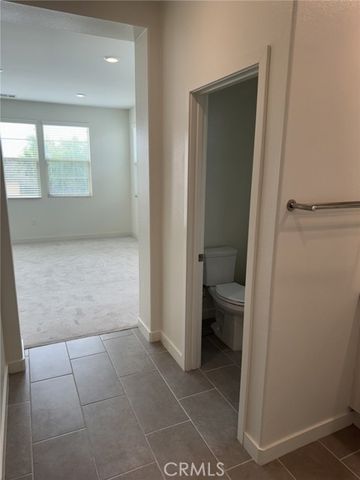 233 Radial, Irvine, CA 92618