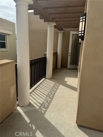 233 Radial, Irvine, CA 92618