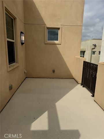 233 Radial, Irvine, CA 92618