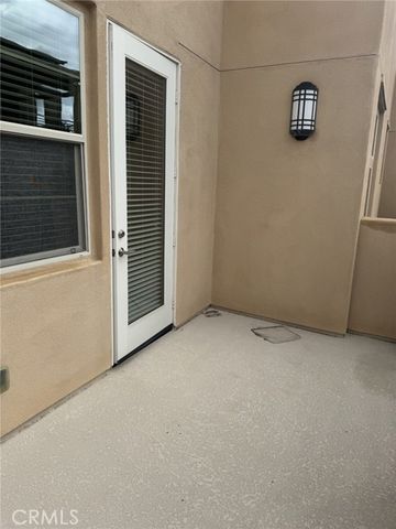 233 Radial, Irvine, CA 92618