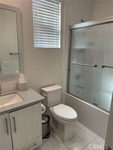 233 Radial, Irvine, CA 92618