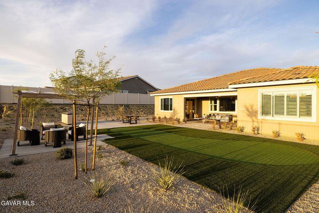 39302 Saddle Drive, Palmdale, CA 93551