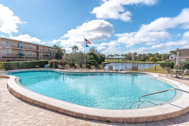 225 COUNTRY CLUB DRIVE A203, Largo, FL 33771