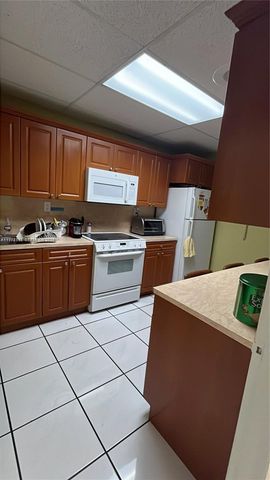 3100 Milam Dairy Rd 112, Miami, FL 33122