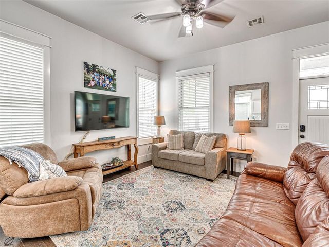 76 Lower Greenway, Carlton Landing, OK 74432