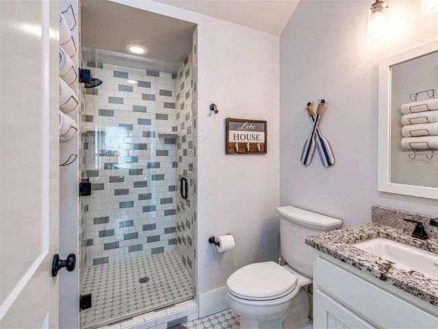 76 Lower Greenway, Carlton Landing, OK 74432